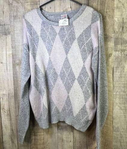 belle du jour  Large Crewneck Long Sleeve Sweater with Diamond Pattern Pi…