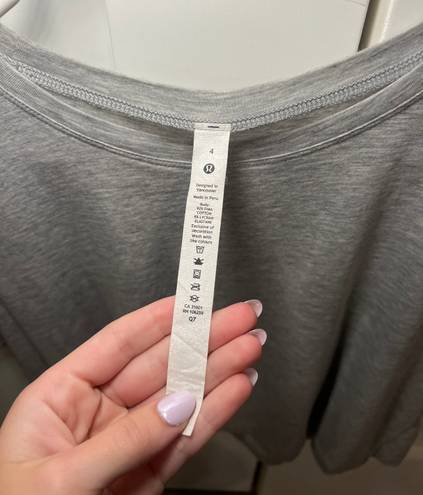 Lululemon Cropped Tee