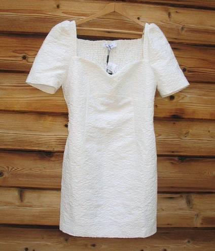 Elliatt NWT  Feminise Textured Puff Sleeve Mini Dress Size XL