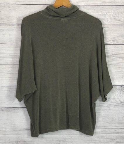 Bobeau  - Slouchy Turtleneck Blouse - S