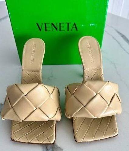 Bottega Veneta  The Lido Sandals