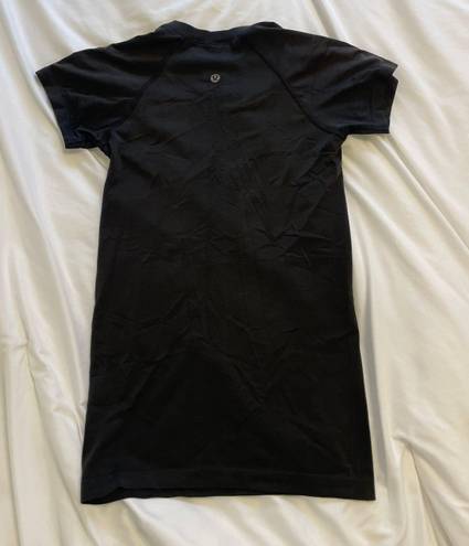 Lululemon swiftly tech short sleeve