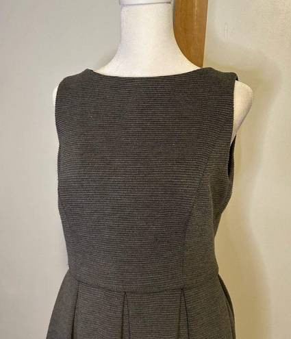 Isaac Mizrahi  gray ribbed a-line dress size 8