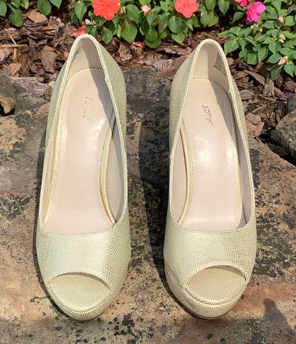 Apt. 9  Gold/Cream Colored Platform Stilettos - Size 6