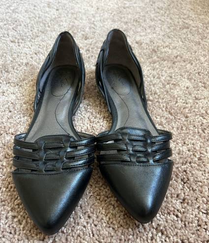 Life Stride Black Flats