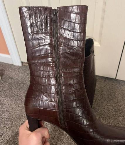 Krass&co Wesley and  Boots Genuine real leather reptile heel size 8 Brazil shoes