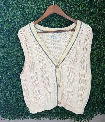 American Eagle  TAN VEST SIZE LARGE