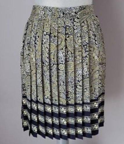 Tommy Hilfiger  Paisley Knee Pleated Skirt, Size 12, New with Tag