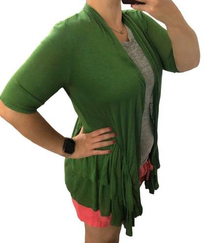 Live and let live  MEDIUM NWT Green Layer Waterfall Short Sleeve Cardigan