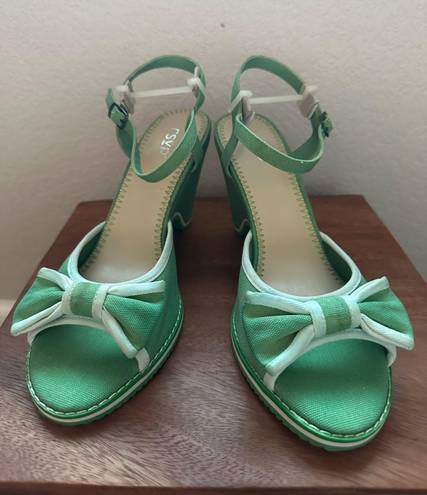 Nordstrom rsvp Designer Sandals BRAND NEW  sz 9,5 Grass Green