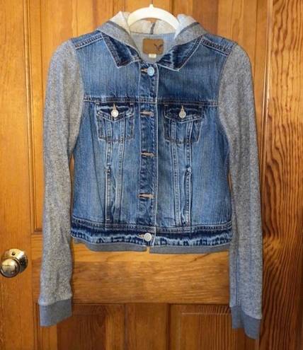 American Eagle EUC  Denim/Hoodie Jacket, Size Small