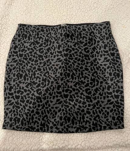 Sans Souci San Souci Gray & Black Animal Print Leopard Mini Skirt NWT Size Small