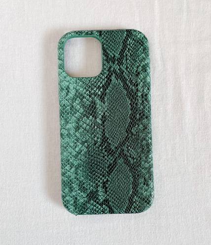 Snake print iphone 12/12pro case Green