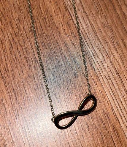 infinity  Necklace NWOT