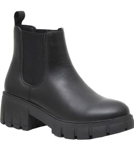 Cushionaire Chelsea Boots