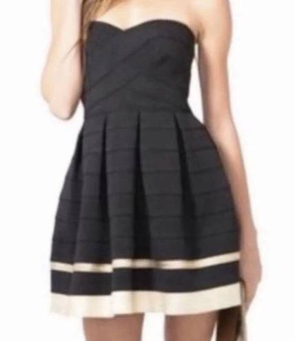 Sans Souci  Fit and Flare Structured Strapless Dress - Black/Gold - Medium