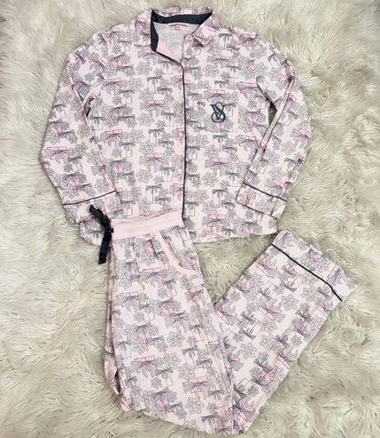 Victoria's Secret  | pink presents pajama set