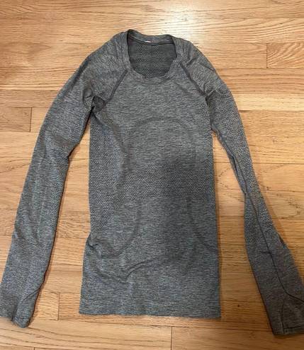 Lululemon Swiftly Tech Long Sleeve Grey