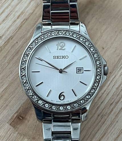 Seiko  Ladies Watch Crystals Stainless Bracelet Dial Hands Date Window