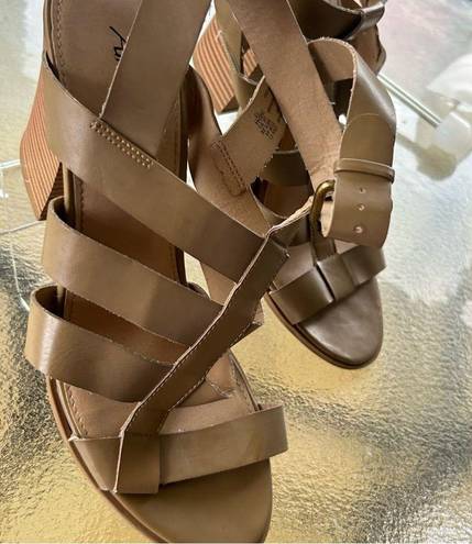 American Eagle  faux leather strappy block heel tan sandals, boho, peep toe, 11M