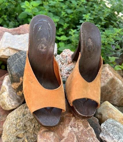 Candie's Vintage 70s  Camel Tan Suede Resin Slide Mule Heels