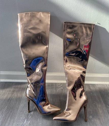 Qupid Gorgeous Rose Gold Metallic Mirror Pointy Toe Knee High Boots Size 5.5 NWOT NWOB