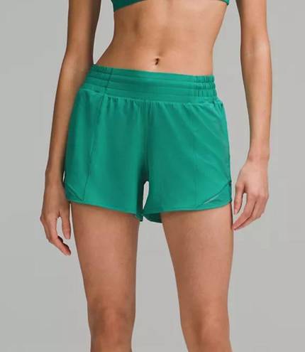 Lululemon Hotty Hot Shorts 4”