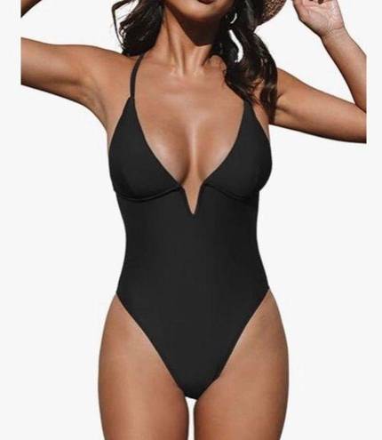 Cupshe NWT  Deep V Neck Swimsuit