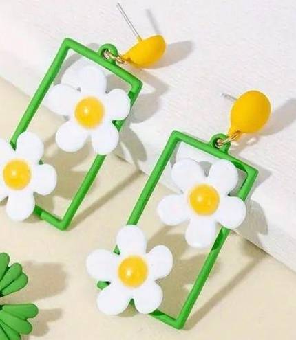 Daisy Adorable Fresh  Flower Earrings