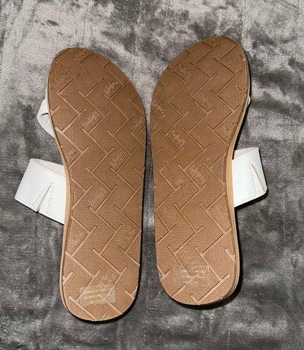 White Flojos Sandals Size 8