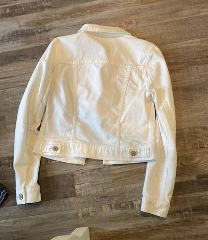 American Eagle white jean jacket