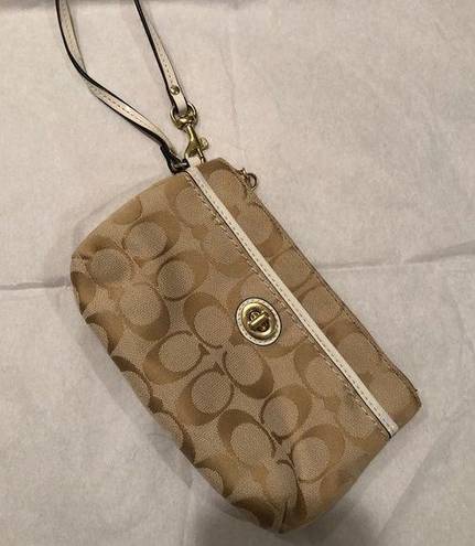 Coach  WRISTLET