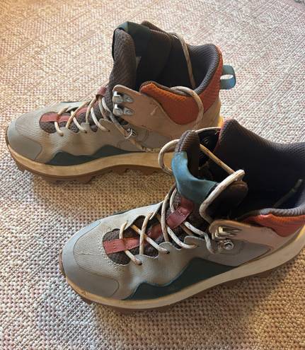 multicolor hiking boots Multiple Size 7