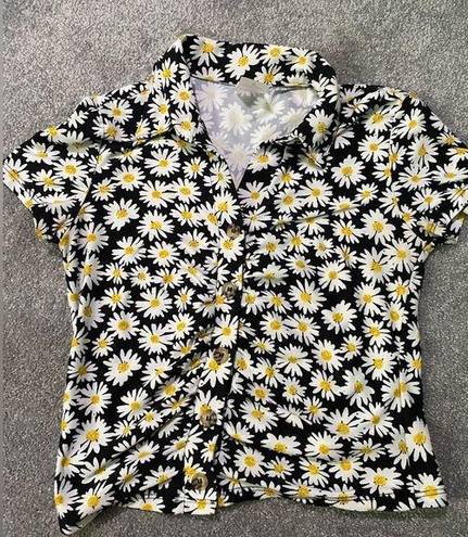 Daisy print button up crop top