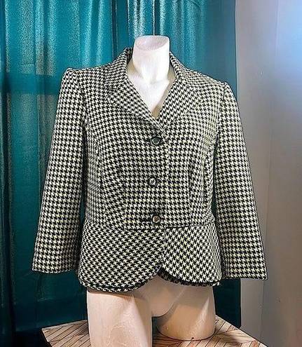 Houndstooth  blazer with neon yellow