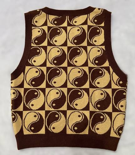 Full Tilt Yin Yang Check Sleeveless Sweater Knit Top