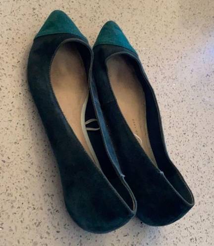 Gap  flats size 7