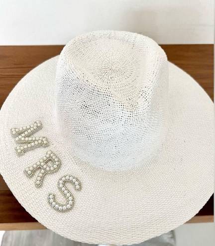 ma*rs Nikki beach  straw hat white with pearls NWOT honeymoon