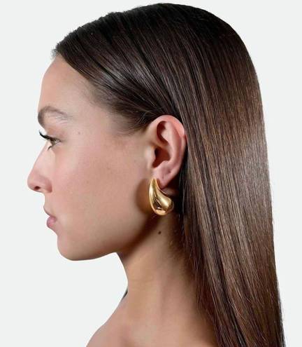 Gold Teardrop Earrings