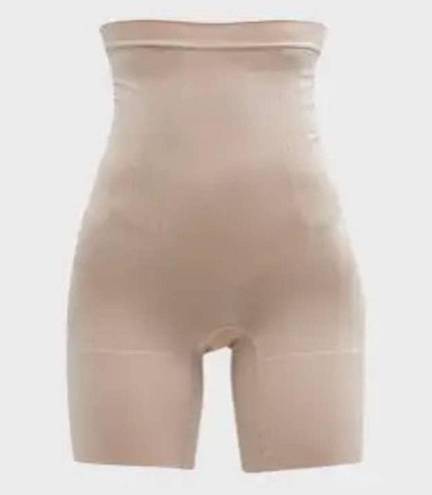 Spanx  High-Waisted Mid-Thigh Shorts Women's Medium Soft Nude NWOT