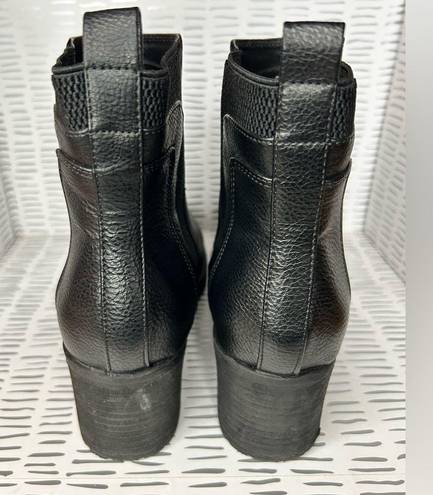 MIA  Ashley Lug Sole Chelsea Boot size 9.5