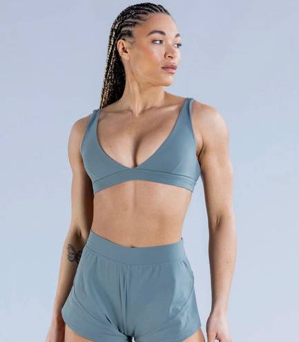 DFYNE sports bra