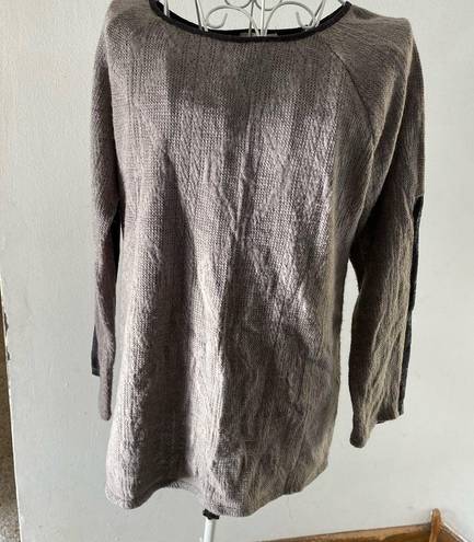 Monteau  faux leather elbow patch sweater M