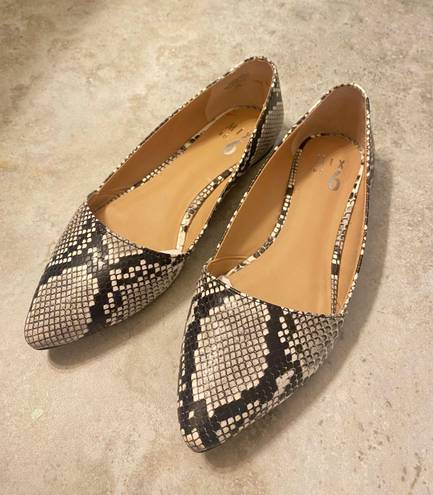 mix no. 6 black and white snake skin flats