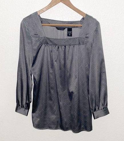 Krass&co NY& Silver Square Neck Silky Patterned Blouse