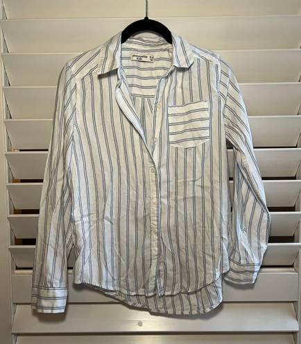 Abercrombie & Fitch Button Up Shirt