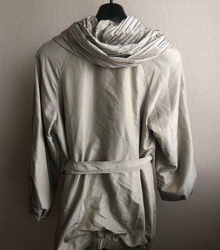 Gallery  vintage beige raincoat size XL