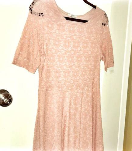 Acemi - New pink  lace fit and flare dress size medium