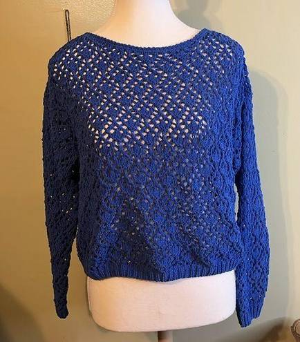 The Moon  & Madison loose knit bright blue cropped soft sweater