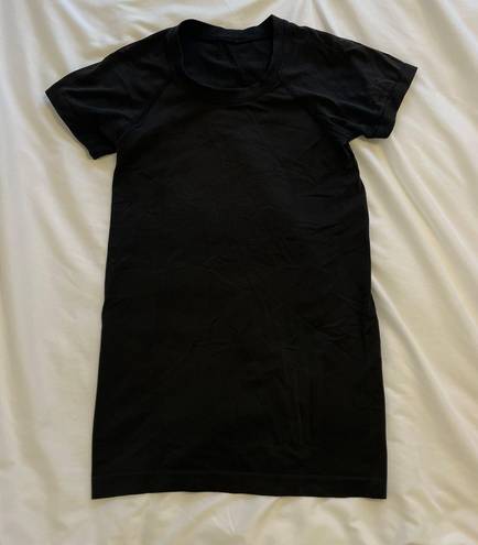 Lululemon swiftly tech short sleeve